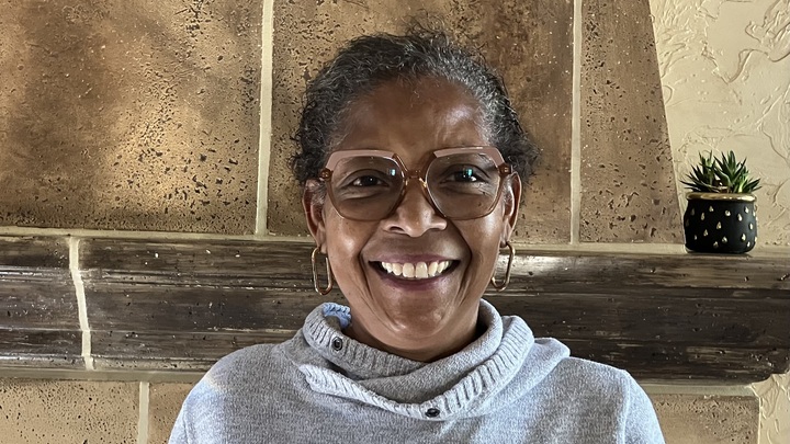 Logo for Gloria Barton (Glow)