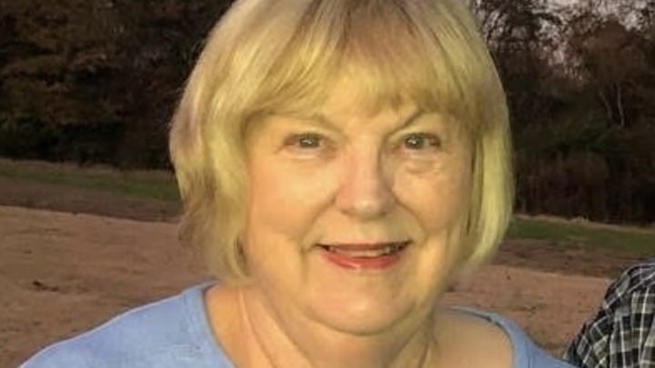 Logo for Defeating Strongholds - Carolyn Hallenbeck