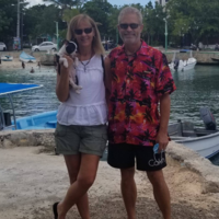 Logo for Aric & Deanna Holloway