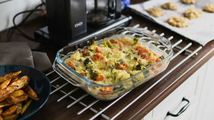 Logo for Meals Ministry