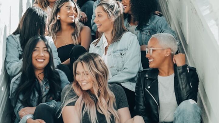 Logo for Messy Messengers