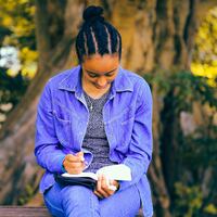 Logo for Bibles & Bonnets