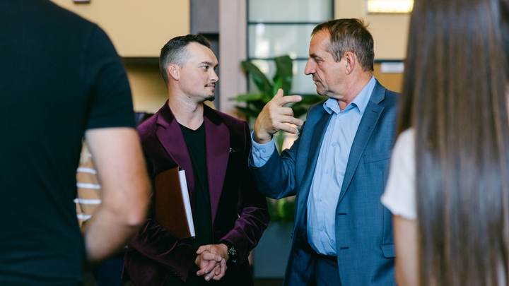 Logo for Usher Team - Everett