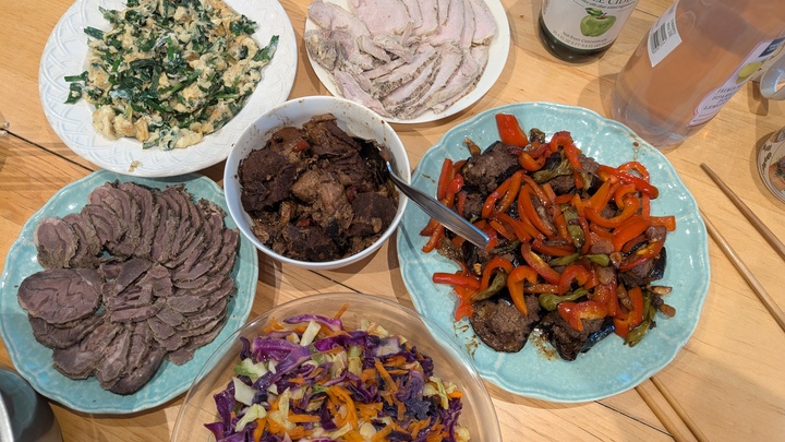 Logo for Wednesday | Central Berkeley - Bilingual Mandarin