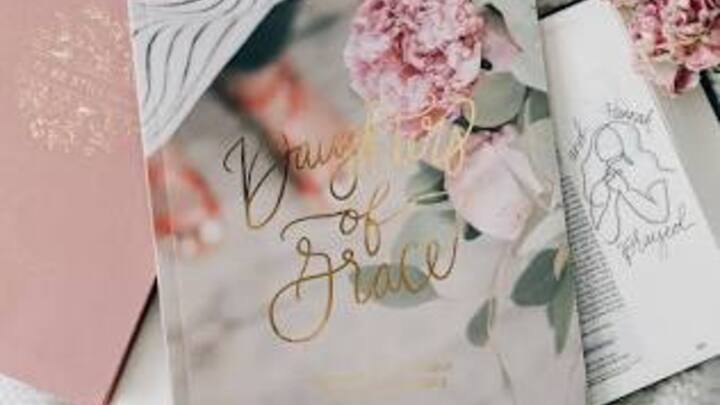 Logo for Daughters of Grace