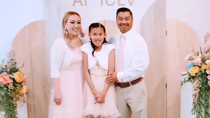 Logo for Mixed Group- Vi & Lisa Xayarath 89147