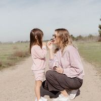 Logo for Walk and Talk - Mommy & Me Hangouts
