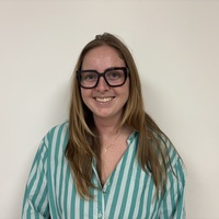 Logo for Coffee Shop Hop led by Tia Stran