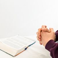 Logo for Prayer Group Victoria (Queens Campus)