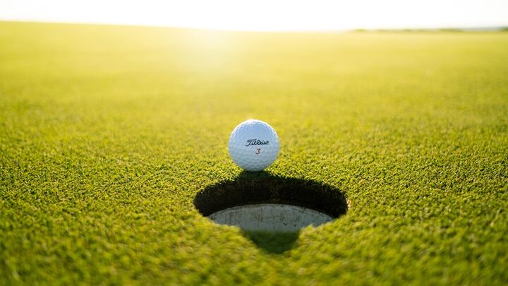 Logo for Golf Club (18+)