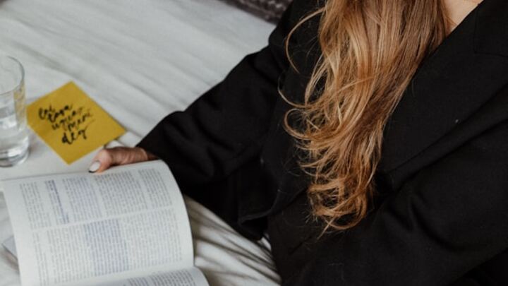 Logo for Wednesday 10:30 AM (Windsor)