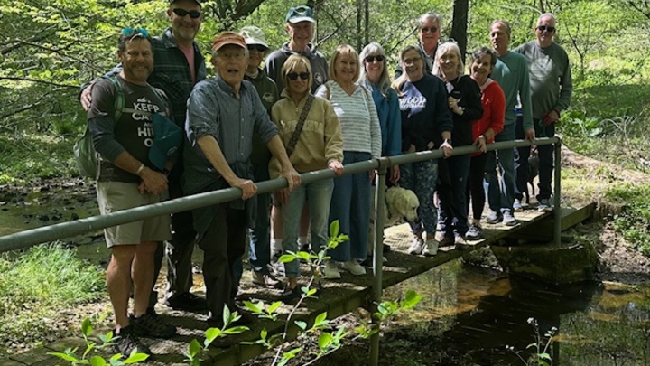 Logo for Footsteps & Paws Walking Group