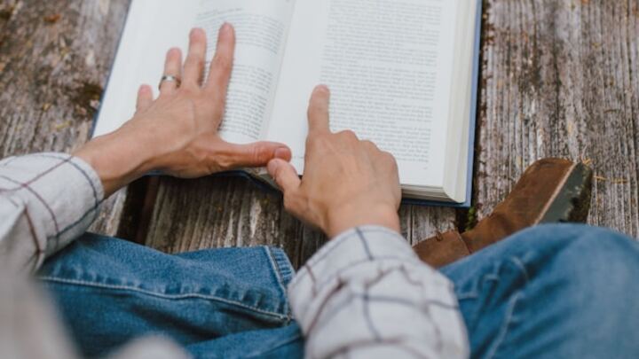 Logo for The Vanguard