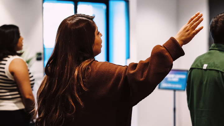 Logo for Espanol - Mujeres con Proposito - Sara Demetrio y Elizabeth Gonzalez