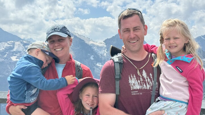 Logo for *New Small Group* Parent to Parent