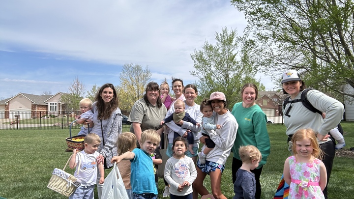 Logo for Moms of Littles Group (Monday)