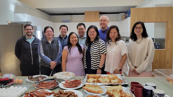 Logo for MaPs (Mommas and Poppas)