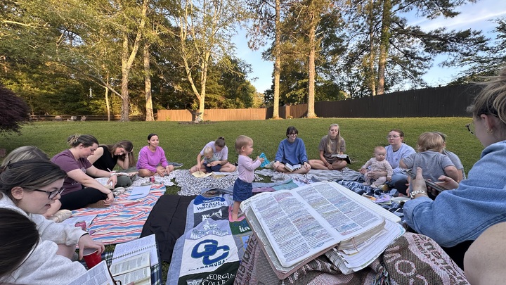 Logo for 20's & 30's Women's Group