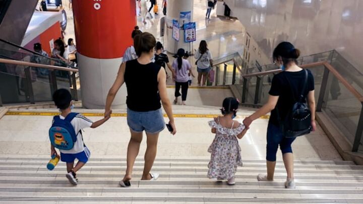 Logo for Mom's Thrive