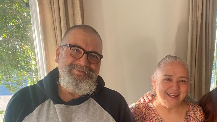 Logo for Rooted - Grupo Mixto, Líderes: Andres y Martha, Otoño 2025