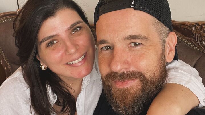 Logo for Holden Co-ed Portuguese (Rafael + Lucianna)