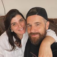 Logo for Holden Co-ed Portuguese (Rafael + Lucianna)