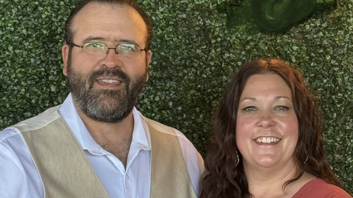 Logo for Robert and Hannah Smith (Benbrook)