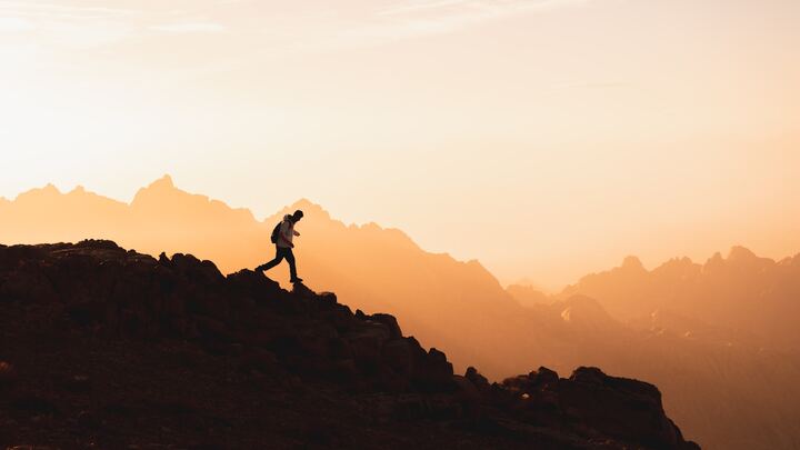 Logo for El Liderazgo Lvl 2: Las 21 leyes Irrefutables del Liderazgo | Whitney, JC