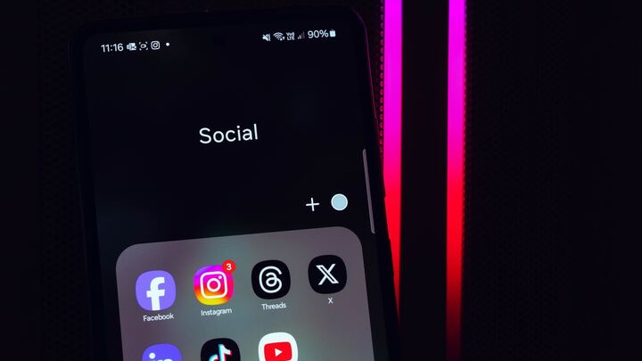 Logo for Socials/Capture