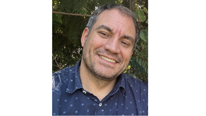 Logo for Young Couples - John (EN)