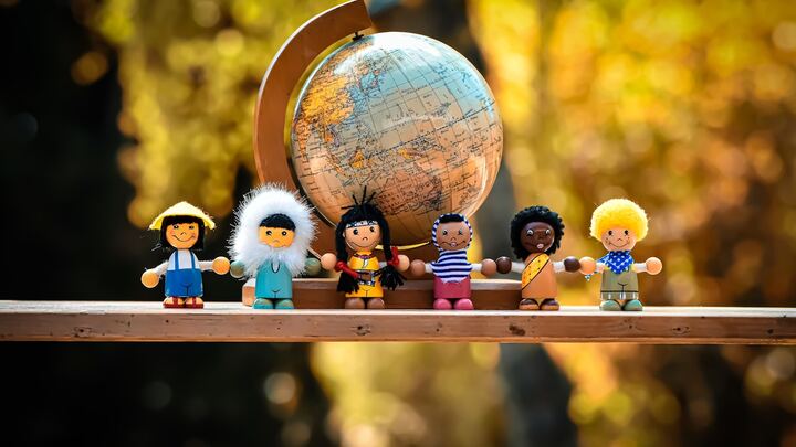 Logo for Clermont | International Group | Beth Hoey