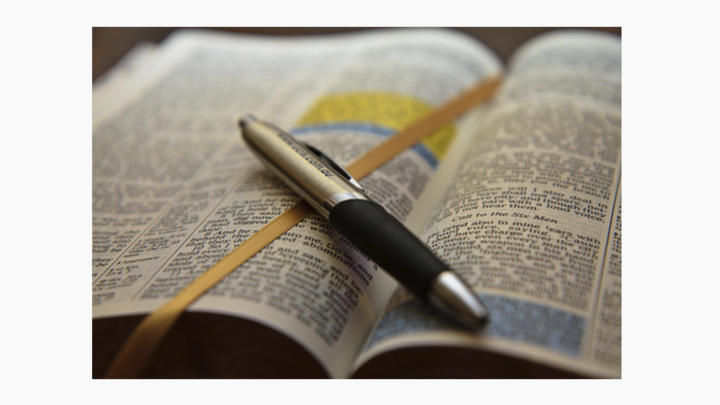 Logo for Lauren Tonge's New Testament Class for Women