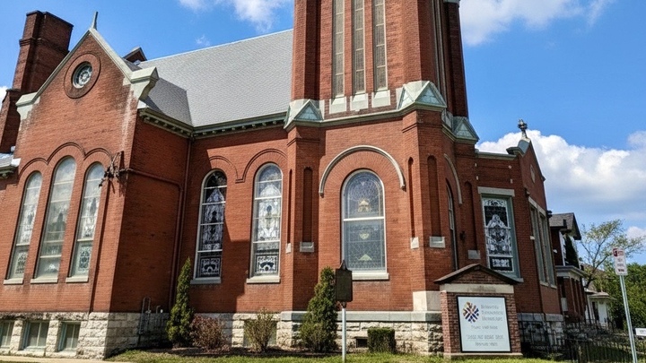 Logo for *Sunday Service