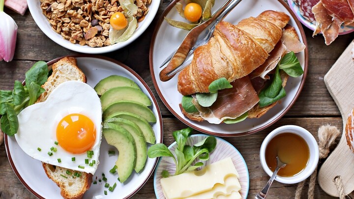 Logo for Single Ladies Sunday Brunch