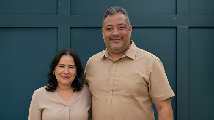 Logo for Daniel and Karla Schiffmann (Spanish) CG 2026