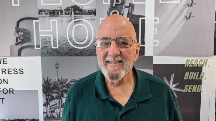 Logo for Wednesday - Living in the Peace and Power of His Presence