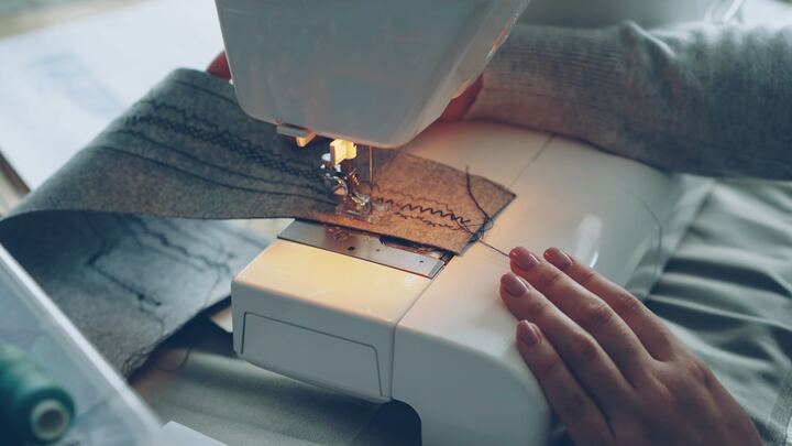 Logo for Sewing Circle