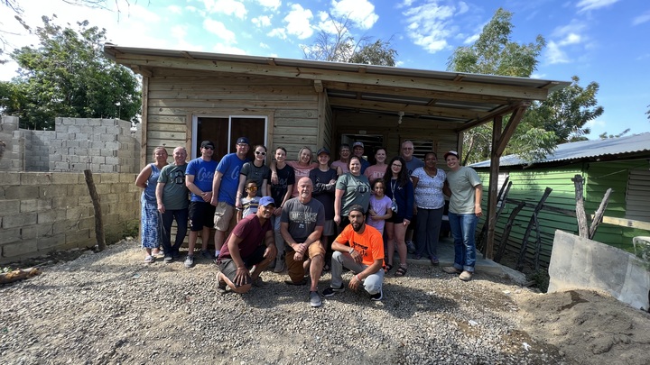 Logo for Missions Team