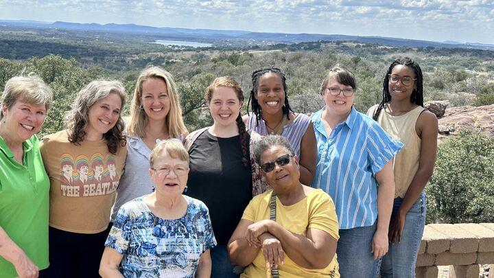 Logo for Women's Community Group :: Randi Woodward