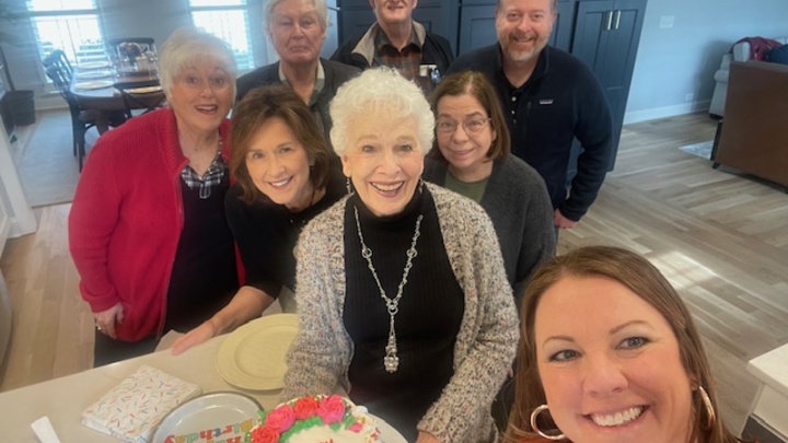 Logo for Thursday Lunch Community Group